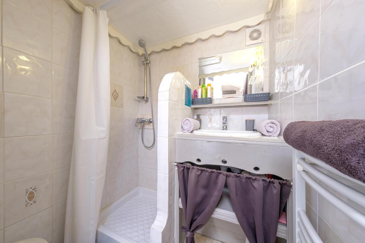 Appartement Duplex 27m2, Lit Double, Calme Et Cosy, Netflix , Wifi, Parking, Hypercentre A 400m, Arrivée Tardive Possible Avec Boite à Clés