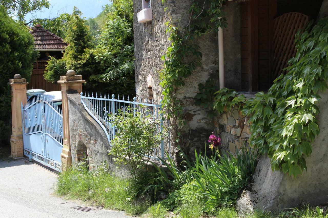 Duplex 27m2, Lit Double, Calme Et Cosy, Netflix , Wifi, Parking, Hypercentre A 400m, Arrivée Tardive Possible Avec Boite à Clés Appartement Albertville