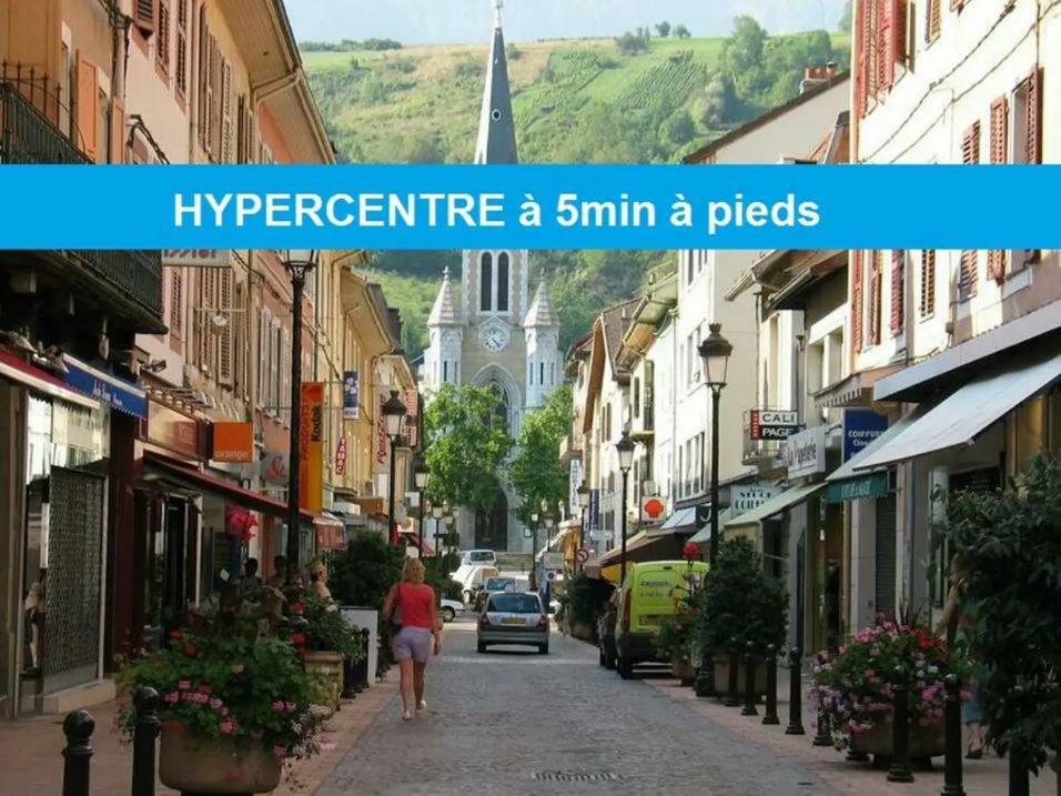 Duplex 27m2, Lit Double, Calme Et Cosy, Netflix , Wifi, Parking, Hypercentre A 400m, Arrivée Tardive Possible Avec Boite à Clés Albertville